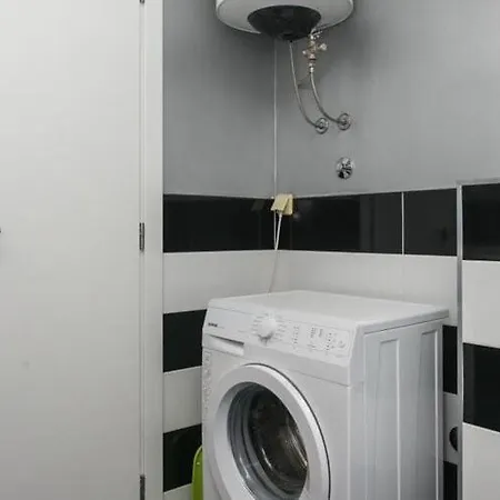 Dup I - Two Bedroom With Balcony