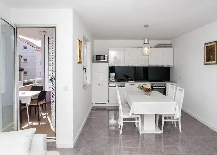 Dup I - Two Bedroom With Balcony Lejlighed